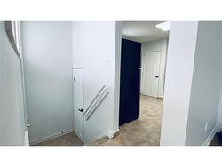 88 Longford Drive  Newmarket, ON L3Y 2Y4