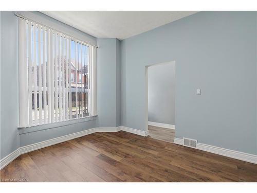 141 Ray Street N, Hamilton, ON - Indoor Photo Showing Other Room