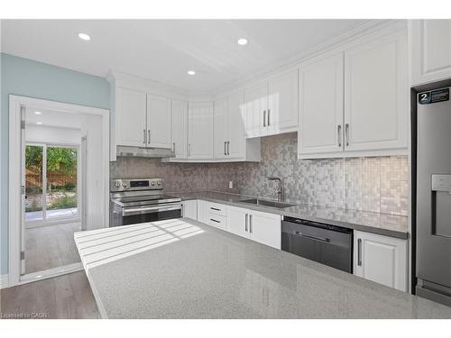 141 Ray Street N, Hamilton, ON - Indoor Photo Showing Kitchen With Upgraded Kitchen