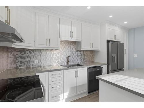 141 Ray Street N, Hamilton, ON - Indoor Photo Showing Kitchen With Upgraded Kitchen