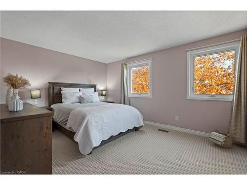43 Robson Avenue, Cambridge, ON - Indoor Photo Showing Bedroom