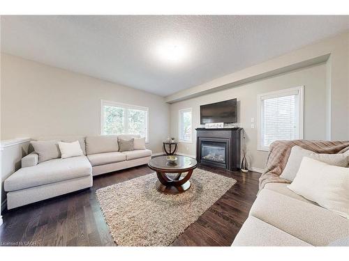 305 Wesley Boulevard, Cambridge, ON - Indoor Photo Showing Living Room With Fireplace