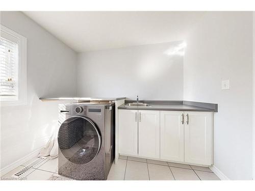 305 Wesley Boulevard, Cambridge, ON - Indoor Photo Showing Laundry Room