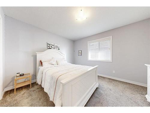 305 Wesley Boulevard, Cambridge, ON - Indoor Photo Showing Bedroom