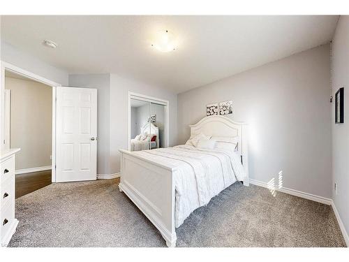 305 Wesley Boulevard, Cambridge, ON - Indoor Photo Showing Bedroom