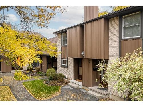 27-215 Glamis Road  Cambridge, ON N1R 6V8