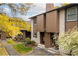 27-215 Glamis Road  Cambridge, ON N1R 6V8