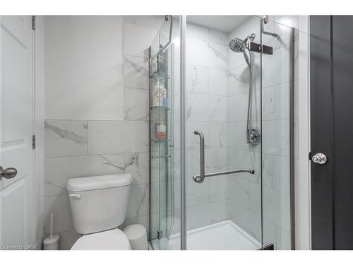 48 Frederick Avenue, Hamilton, ON - Indoor Photo Showing Bathroom