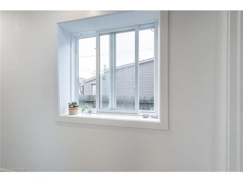 48 Frederick Avenue, Hamilton, ON - Indoor Photo Showing Other Room