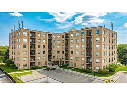 305-3497 Upper Middle Road  Burlington, ON L7M 4T6