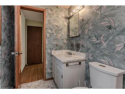 4048 Longmoor Drive, Burlington, ON - Indoor Photo Showing Bathroom