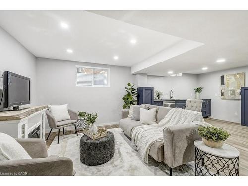 19 National Drive, Stoney Creek, ON - Indoor Photo Showing Basement