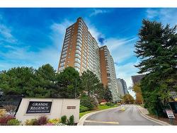 111-1276 Maple Crossing Boulevard  Burlington, ON L7S 2J9