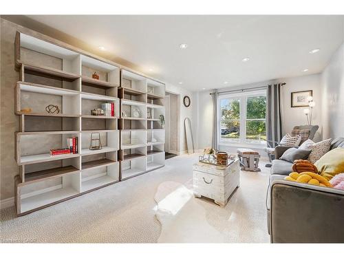 302 Conservation Drive, Waterloo, ON - Indoor Photo Showing Other Room