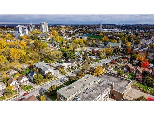 134 Courtland Avenue E, Kitchener, ON 