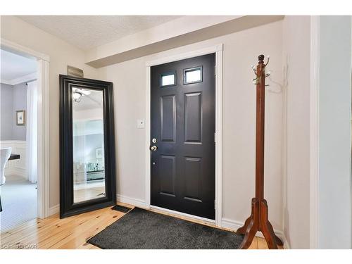 206 Rossmore Boulevard, Burlington, ON - Indoor Photo Showing Other Room