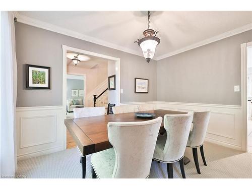 206 Rossmore Boulevard, Burlington, ON - Indoor Photo Showing Dining Room