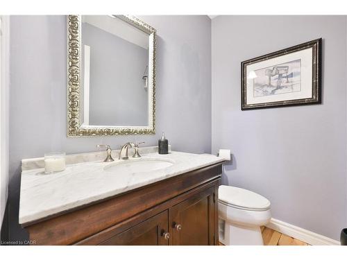 206 Rossmore Boulevard, Burlington, ON - Indoor Photo Showing Bathroom