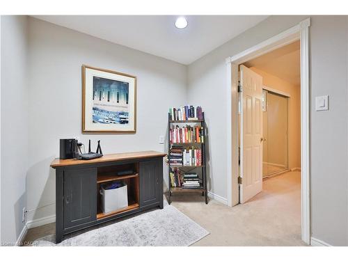 206 Rossmore Boulevard, Burlington, ON - Indoor Photo Showing Other Room