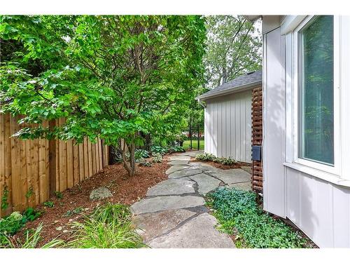 206 Rossmore Boulevard, Burlington, ON - Outdoor