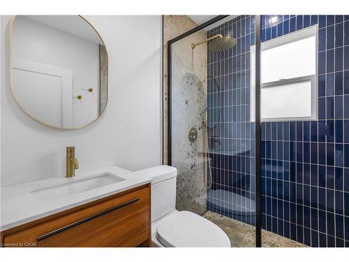 191 East 11Th Street, Hamilton, ON - Indoor Photo Showing Bathroom