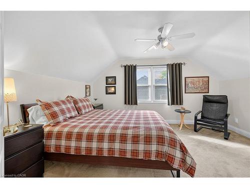 875 Garth Street, Hamilton, ON - Indoor Photo Showing Bedroom