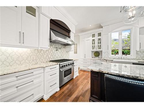 1577 Gloucester Road, London, ON - Indoor Photo Showing Kitchen With Upgraded Kitchen