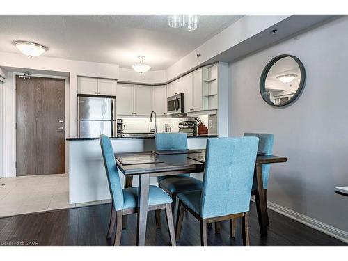 401-3070 Rotary Way, Burlington, ON - Indoor Photo Showing Dining Room