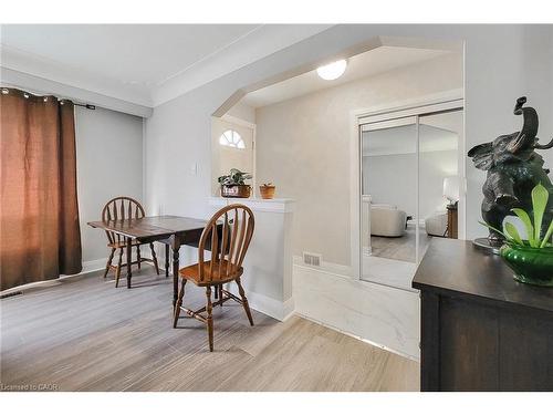103 East 45Th Street, Hamilton, ON - Indoor Photo Showing Dining Room