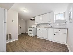 2C-906 King Street E Cambridge, ON N3H 3P3