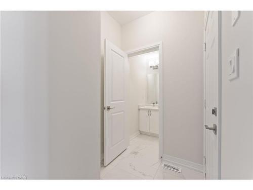 26-660 Colborne Street W, Brantford, ON - Indoor Photo Showing Other Room