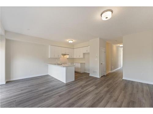 26-660 Colborne Street W, Brantford, ON - Indoor Photo Showing Kitchen