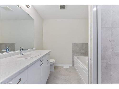 26-660 Colborne Street W, Brantford, ON - Indoor Photo Showing Bathroom
