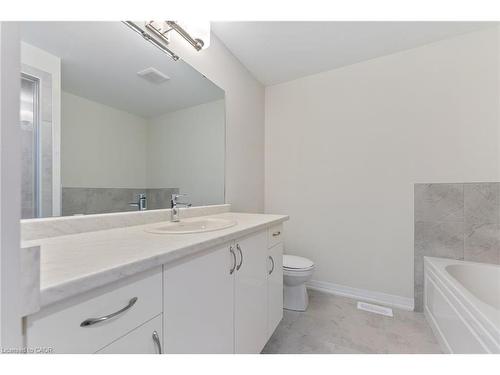 26-660 Colborne Street W, Brantford, ON - Indoor Photo Showing Bathroom