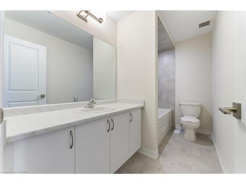 26-660 Colborne Street W, Brantford, ON - Indoor Photo Showing Bathroom