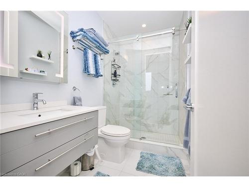 1807-385 Winston Road, Grimsby, ON - Indoor Photo Showing Bathroom