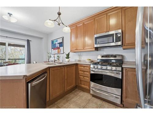 254 Kerwood Drive, Cambridge, ON - Indoor Photo Showing Kitchen