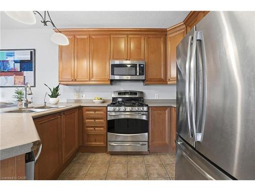 254 Kerwood Drive, Cambridge, ON - Indoor Photo Showing Kitchen
