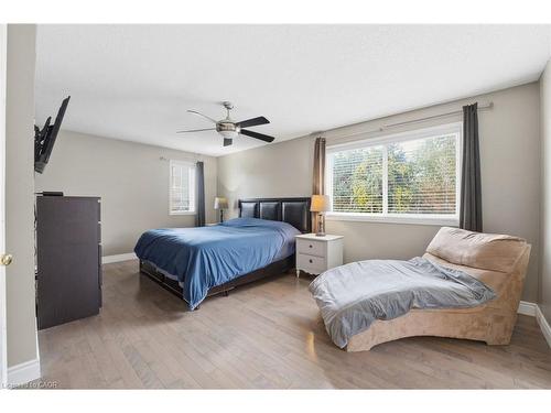 254 Kerwood Drive, Cambridge, ON - Indoor Photo Showing Bedroom