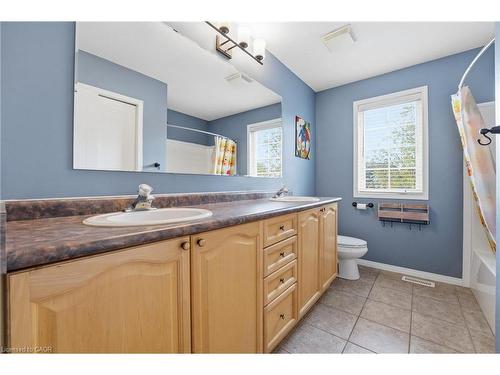 254 Kerwood Drive, Cambridge, ON - Indoor Photo Showing Bathroom