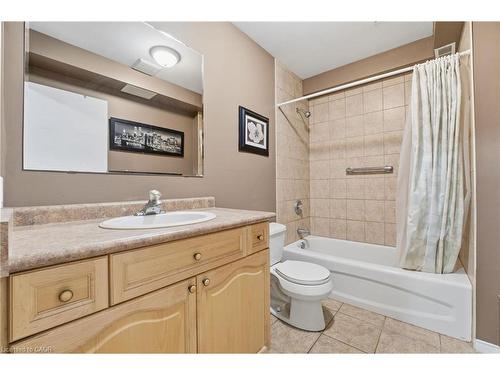 254 Kerwood Drive, Cambridge, ON - Indoor Photo Showing Bathroom