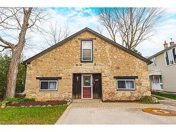 110 Freelton Road  Flamborough, ON L8B 0Z3