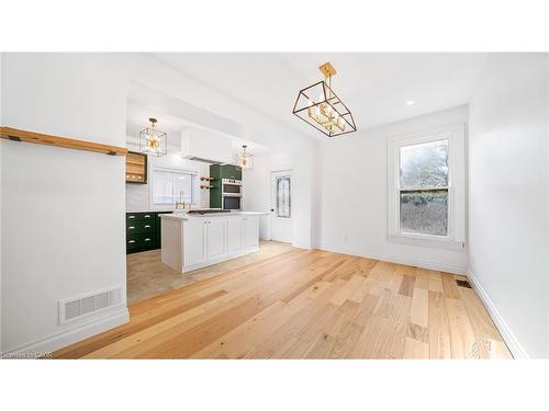 708 Wilson Street, Hamilton, ON - Indoor Photo Showing Kitchen