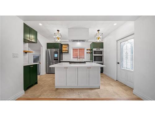 708 Wilson Street, Hamilton, ON - Indoor Photo Showing Kitchen