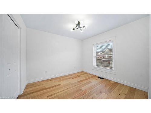 708 Wilson Street, Hamilton, ON - Indoor Photo Showing Other Room