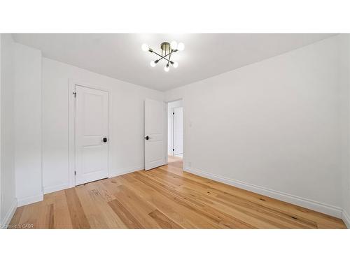 708 Wilson Street, Hamilton, ON - Indoor Photo Showing Other Room
