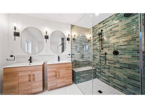 708 Wilson Street, Hamilton, ON - Indoor Photo Showing Bathroom