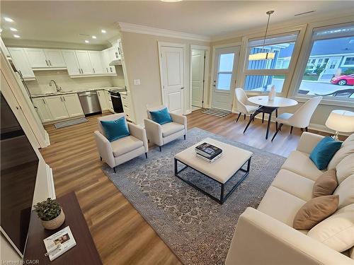 59 Szollosy Circle, Hamilton, ON - Indoor Photo Showing Living Room