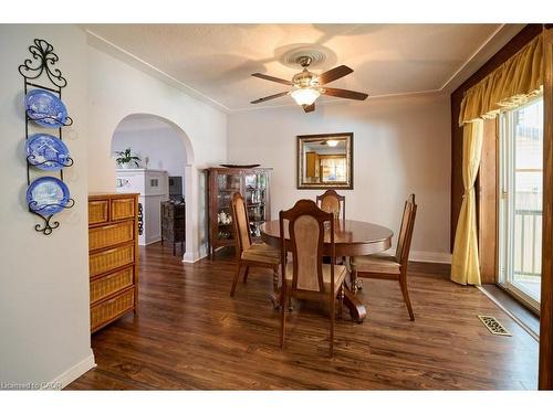 120 Wood Street, Kitchener, ON - Indoor Photo Showing Dining Room