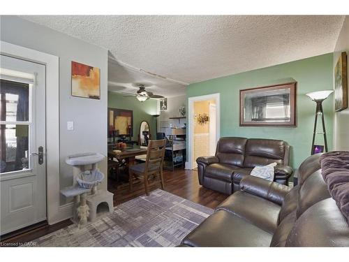 246 Cope Street, Hamilton, ON - Indoor Photo Showing Living Room